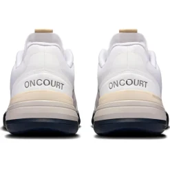 On THE ROGER Advantage Pro Clay tennisschoenen dames white cream