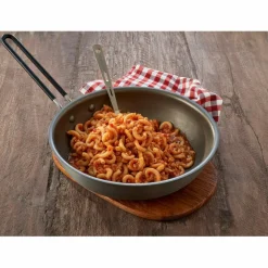 Trek 'n Eat  Pasta with vegetarian Bolognese